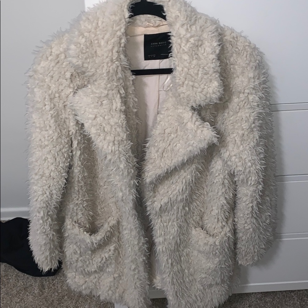 Zara White Fuzzy Coat